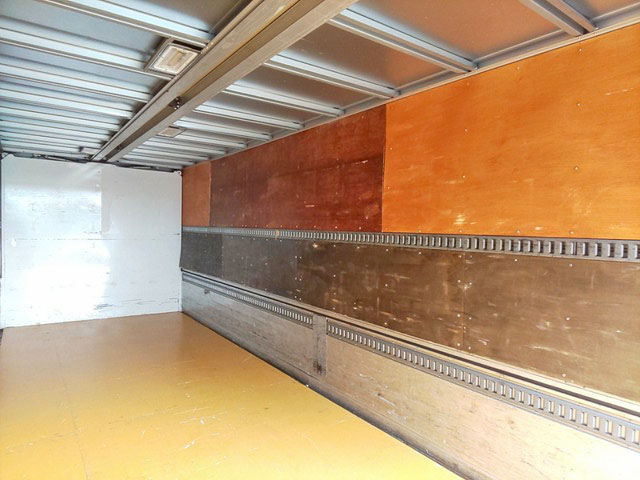 日野レンジャーアルミウイング中型（4t）[写真14]