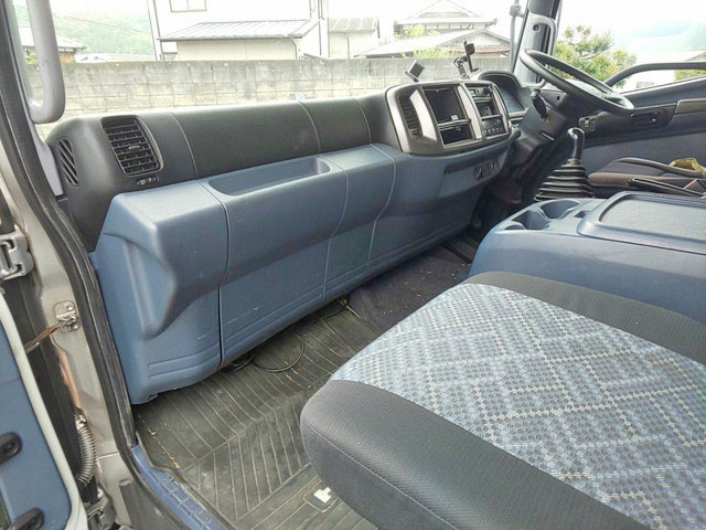 日野レンジャーアルミウイング中型（4t）[写真29]