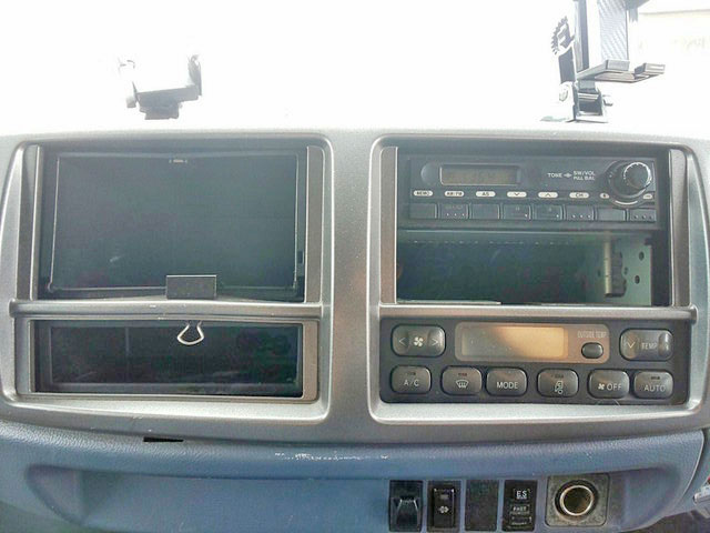 日野レンジャーアルミウイング中型（4t）[写真36]