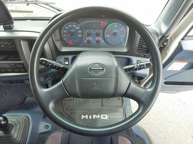 日野レンジャーアルミウイング中型（4t）[写真37]