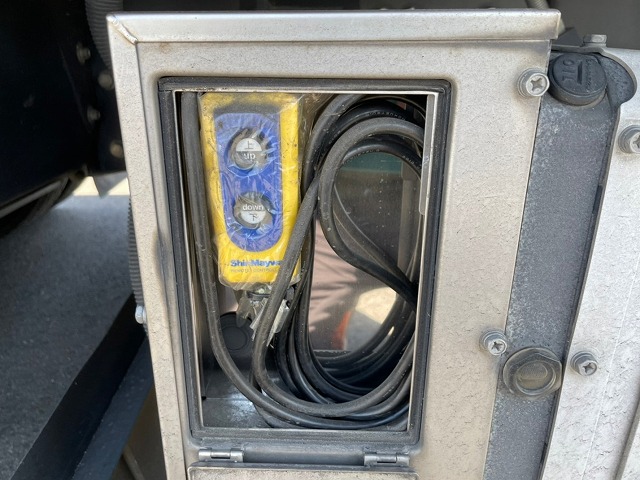 三菱ふそうスーパーグレート冷凍車（冷蔵車）大型（10t）[写真08]