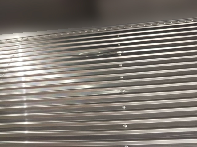 いすゞエルフアルミバン小型（2t・3t）[写真17]