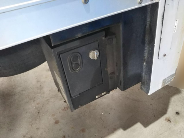 いすゞエルフアルミバン小型（2t・3t）[写真20]