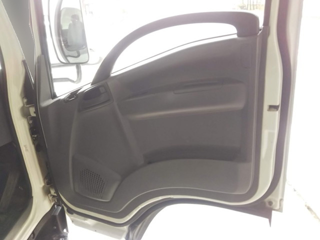 いすゞエルフアルミバン小型（2t・3t）[写真27]