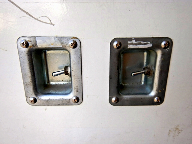 日野デュトロアルミバン小型（2t・3t）[写真22]