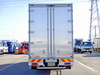 日野デュトロアルミバン小型（2t・3t）[写真06]