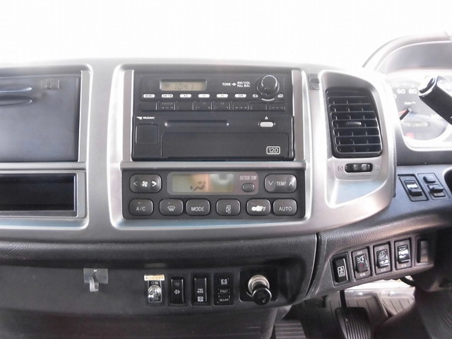 日野レンジャーアルミウイング中型（4t）[写真12]