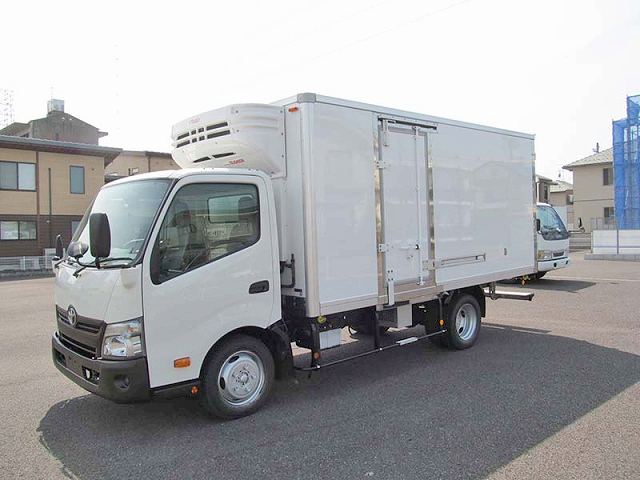 トヨタダイナ冷凍車（冷蔵車）小型（2t・3t）[写真03]