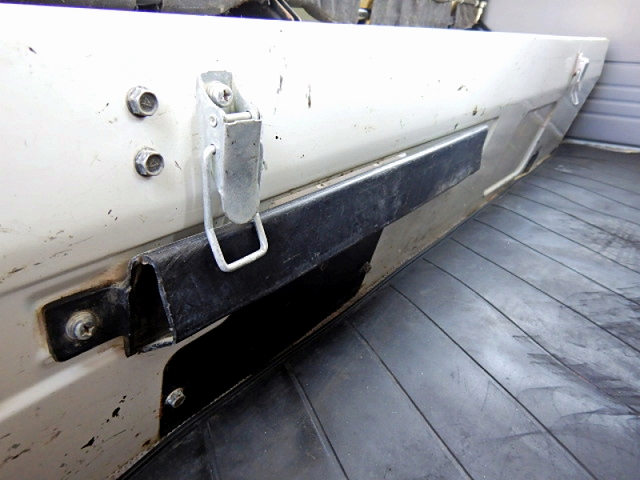 三菱ふそうキャンターダブルキャブ（Wキャブ）小型（2t・3t）[写真16]