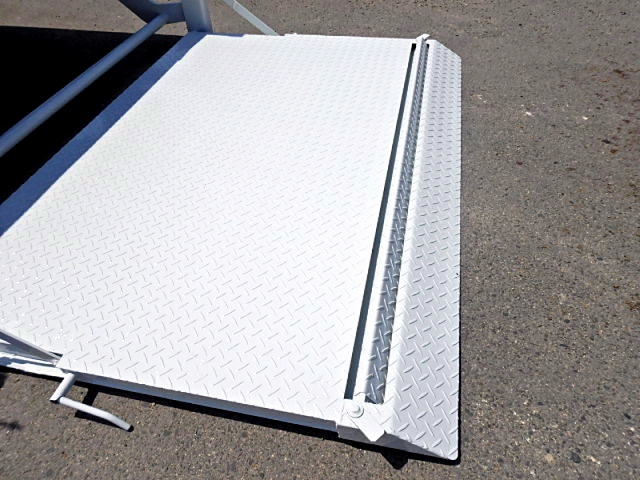 三菱ふそうキャンターダブルキャブ（Wキャブ）小型（2t・3t）[写真23]