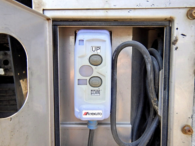 三菱ふそうキャンターダブルキャブ（Wキャブ）小型（2t・3t）[写真26]