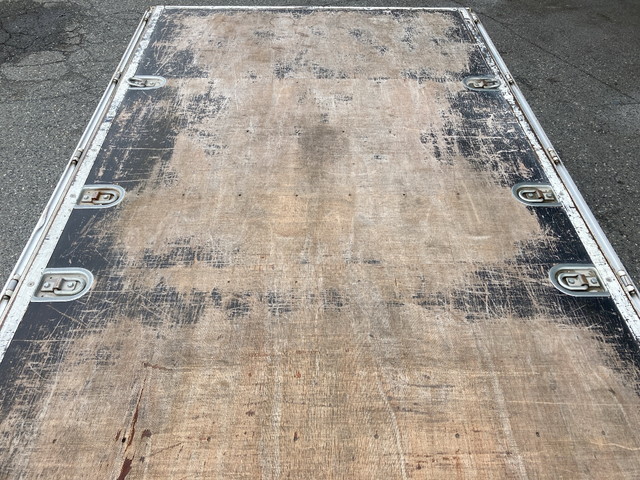 日産アトラスアルミブロック小型（2t・3t）[写真11]