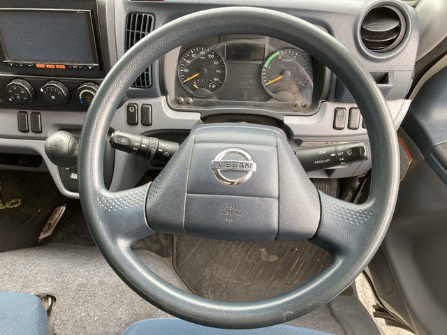 日産アトラスアルミブロック小型（2t・3t）[写真27]