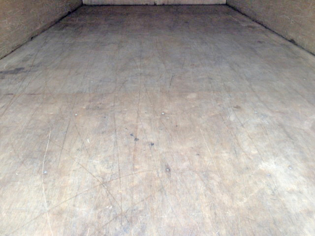 三菱ふそうキャンターアルミバン小型（2t・3t）[写真14]