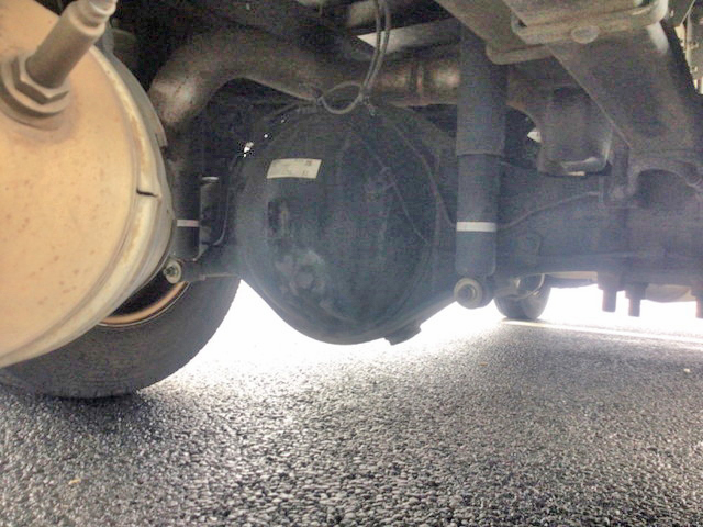 三菱ふそうキャンターアルミバン小型（2t・3t）[写真23]