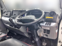 三菱ふそうキャンターアルミバン小型（2t・3t）[写真32]