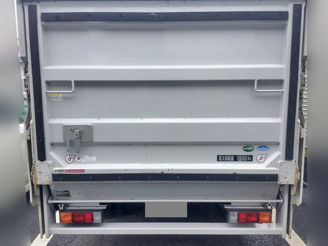 三菱ふそうキャンターアルミバン小型（2t・3t）[写真09]