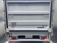 三菱ふそうキャンターアルミバン小型（2t・3t）[写真09]