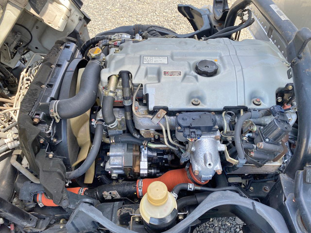 三菱ふそうキャンターアルミバン小型（2t・3t）[写真23]