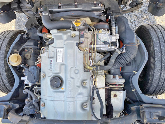 三菱ふそうキャンターアルミバン小型（2t・3t）[写真25]