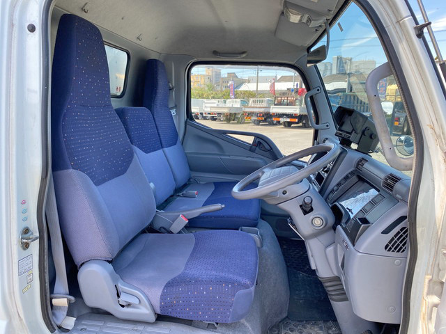 三菱ふそうキャンターアルミバン小型（2t・3t）[写真29]