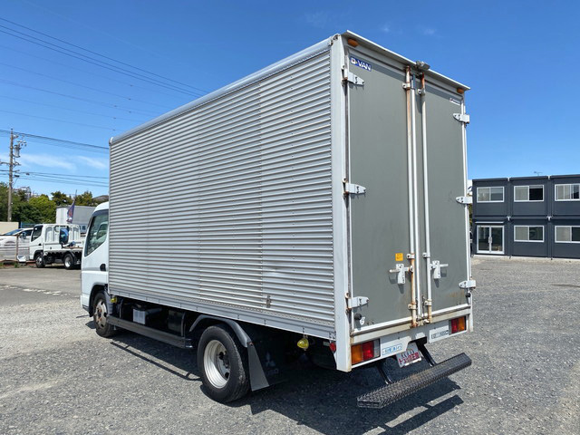 三菱ふそうキャンターアルミバン小型（2t・3t）[写真04]