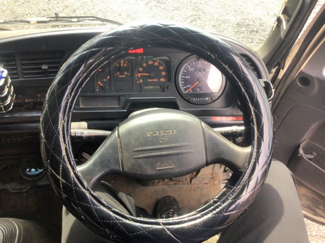 いすゞフォワードセルフクレーン3段増トン（6t・8t）[写真32]