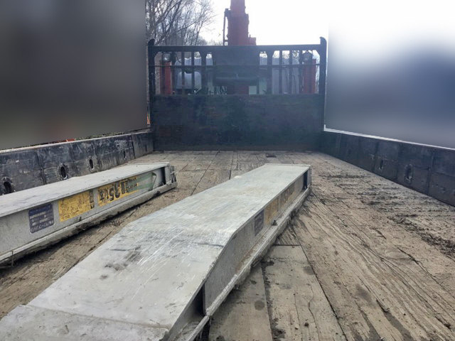 いすゞフォワードセルフクレーン3段増トン（6t・8t）[写真05]