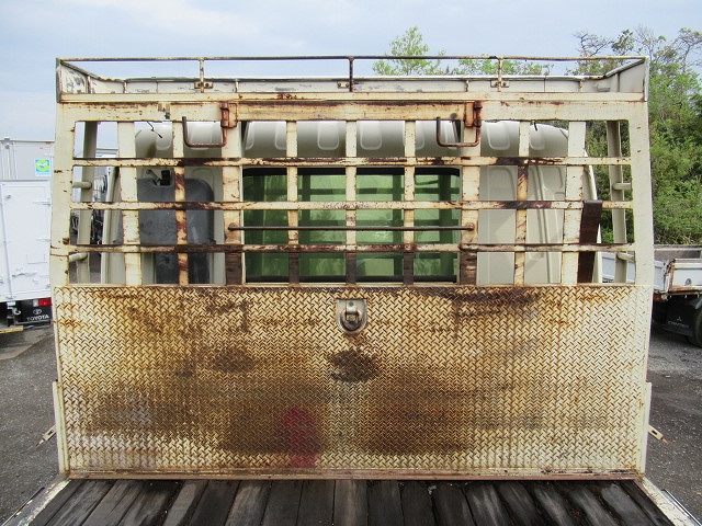 いすゞフォワードアルミブロック増トン（6t・8t）[写真10]