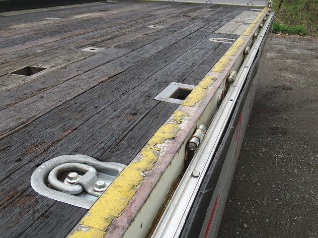 いすゞフォワードアルミブロック増トン（6t・8t）[写真11]