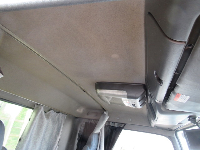 いすゞフォワードアルミブロック増トン（6t・8t）[写真23]