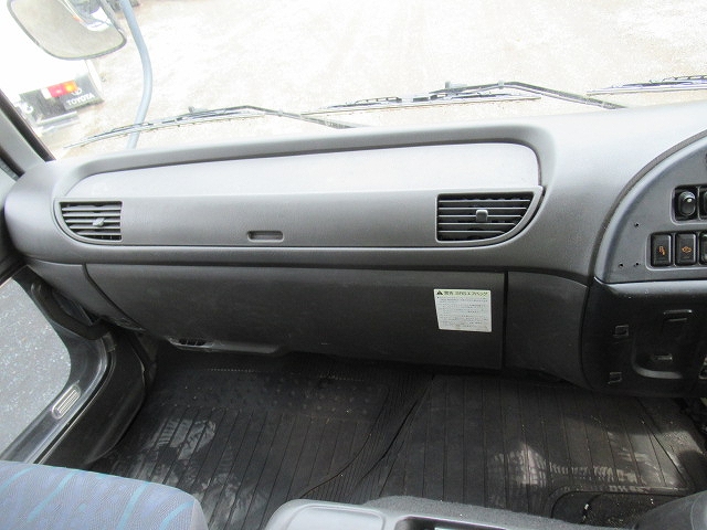 いすゞフォワードアルミブロック増トン（6t・8t）[写真25]