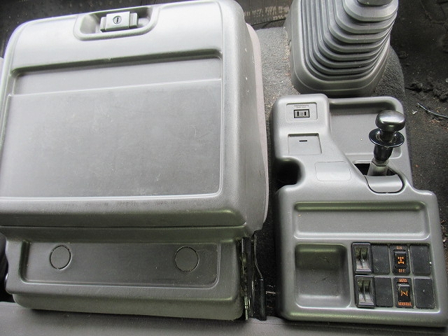 いすゞフォワードアルミブロック増トン（6t・8t）[写真28]