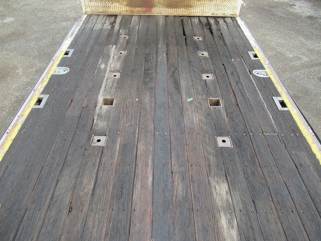 いすゞフォワードアルミブロック増トン（6t・8t）[写真08]