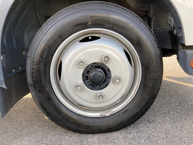 日野デュトロ冷凍車（冷蔵車）小型（2t・3t）[写真23]