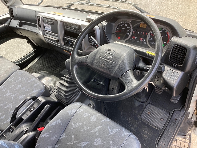 日野レンジャークレーン4段中型（4t）[写真17]