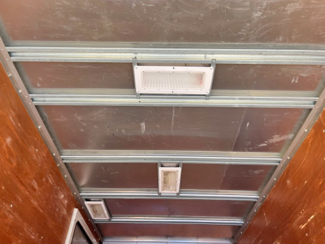 三菱ふそうキャンターアルミバン小型（2t・3t）[写真13]