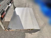 三菱ふそうキャンターアルミバン小型（2t・3t）[写真18]