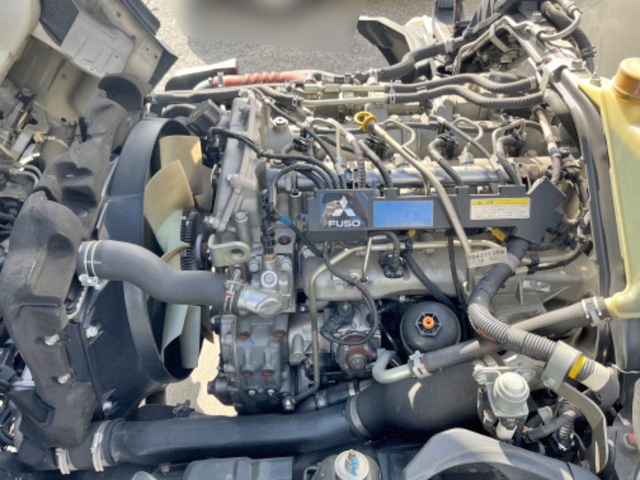 三菱ふそうキャンターアルミバン小型（2t・3t）[写真27]