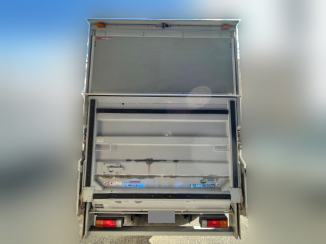 三菱ふそうキャンターアルミバン小型（2t・3t）[写真09]