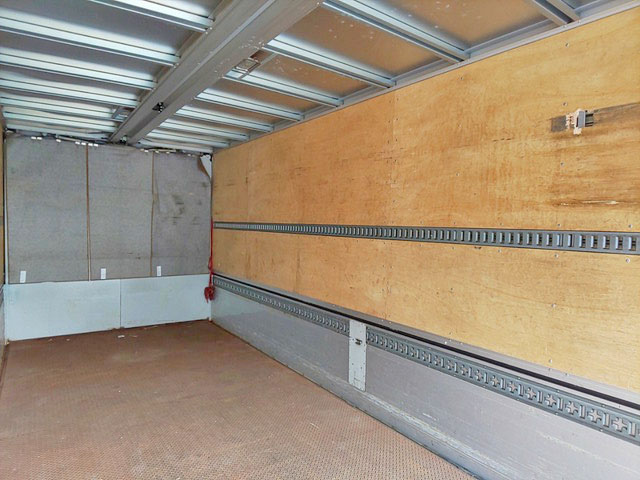 日野レンジャーアルミウイング中型（4t）[写真14]