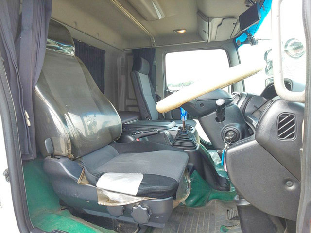 日野レンジャーアルミウイング中型（4t）[写真32]