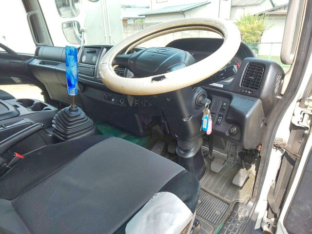 日野レンジャーアルミウイング中型（4t）[写真34]