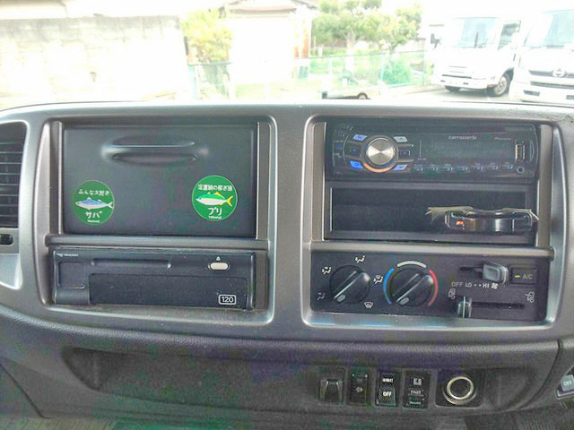 日野レンジャーアルミウイング中型（4t）[写真36]