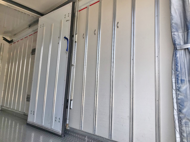 いすゞエルフ冷凍車（冷蔵車）小型（2t・3t）[写真17]