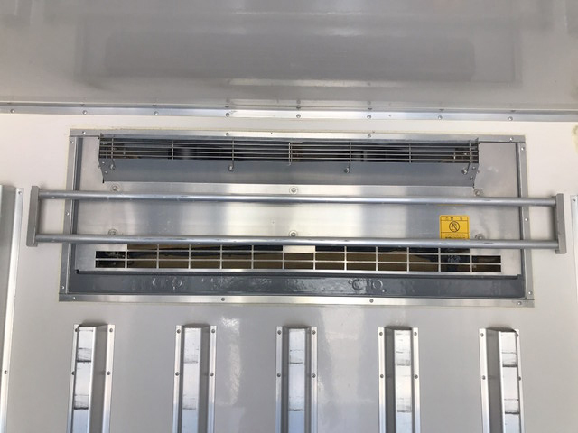 いすゞエルフ冷凍車（冷蔵車）小型（2t・3t）[写真19]