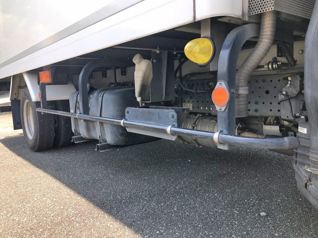 いすゞエルフ冷凍車（冷蔵車）小型（2t・3t）[写真22]