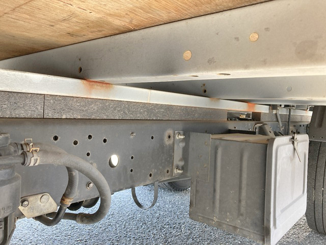 日野デュトロ平ボディ小型（2t・3t）[写真21]