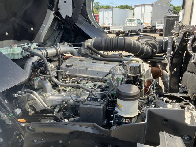 日野プロフィア冷蔵冷凍ウイング大型（10t）[写真30]