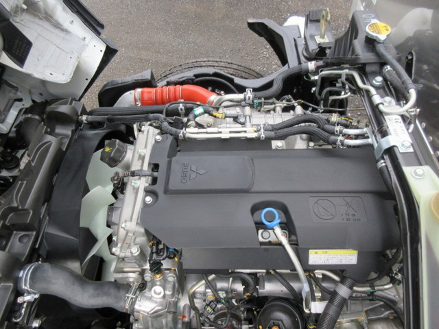 三菱ふそうキャンターアルミバン小型（2t・3t）[写真08]